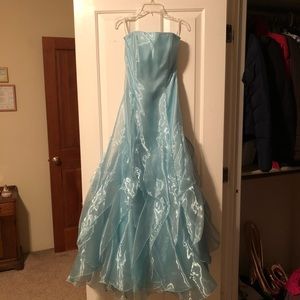 Ruffle skirt Cinderella strapless prom dress